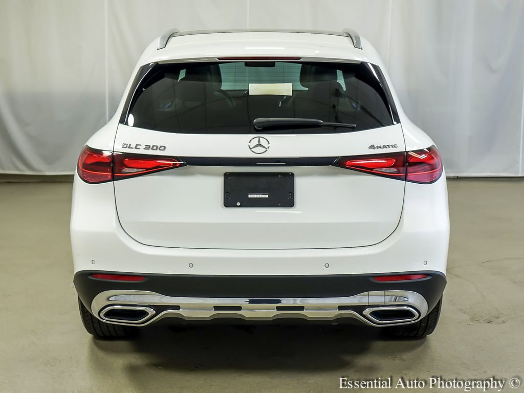 Used 2023 Mercedes-Benz GLC 300 4MATIC w/ Exclusive Trim Package image 6