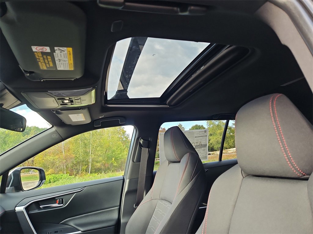 New 2025 Toyota RAV4 SE image 8