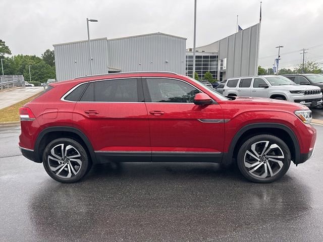Used 2020 Volkswagen Atlas Cross Sport SEL Premium AWD/4WD image 3