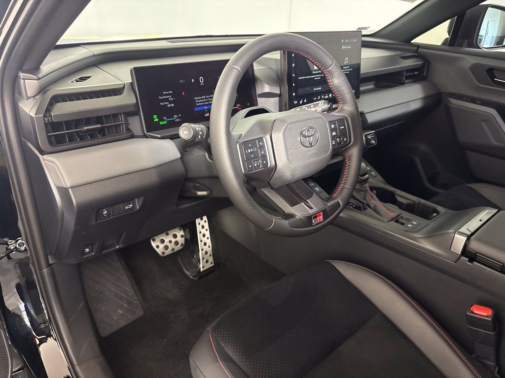 Used 2026 Toyota RAV4 AWD Plug-in Hybrid image 23