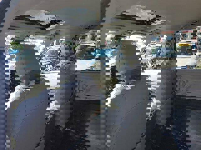 Used 2023 Toyota Sienna XLE image 9