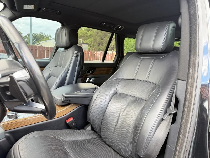 Used 2018 Land Rover Range Rover Supercharged AWD/4WD image 12