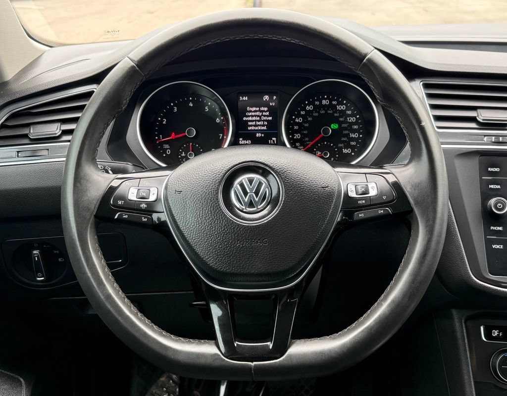 Used 2020 Volkswagen Tiguan SE FWD image 32