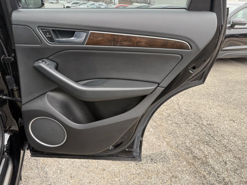 Used 2016 Audi Q5 2.0T Premium Plus w/ Technology Package image 40