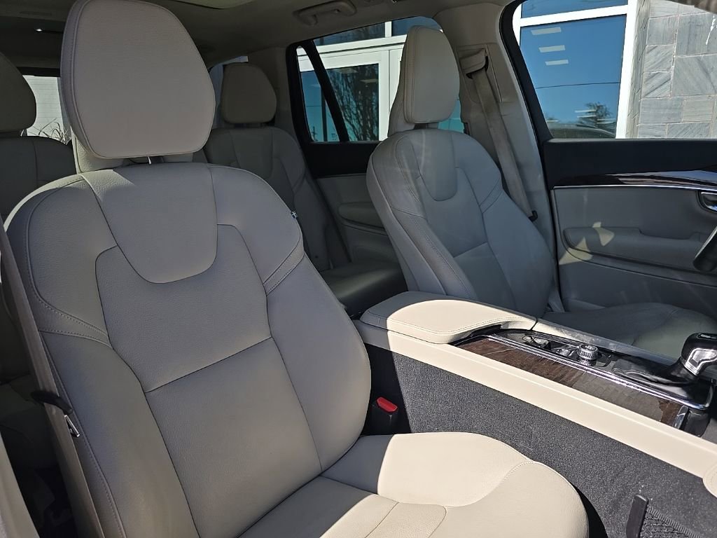Used 2019 Volvo XC90 T6 Momentum w/ Protection Package Premier image 32