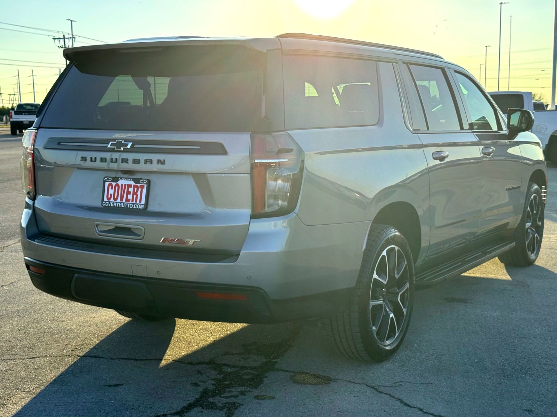 Used 2024 Chevrolet Suburban RST image 6