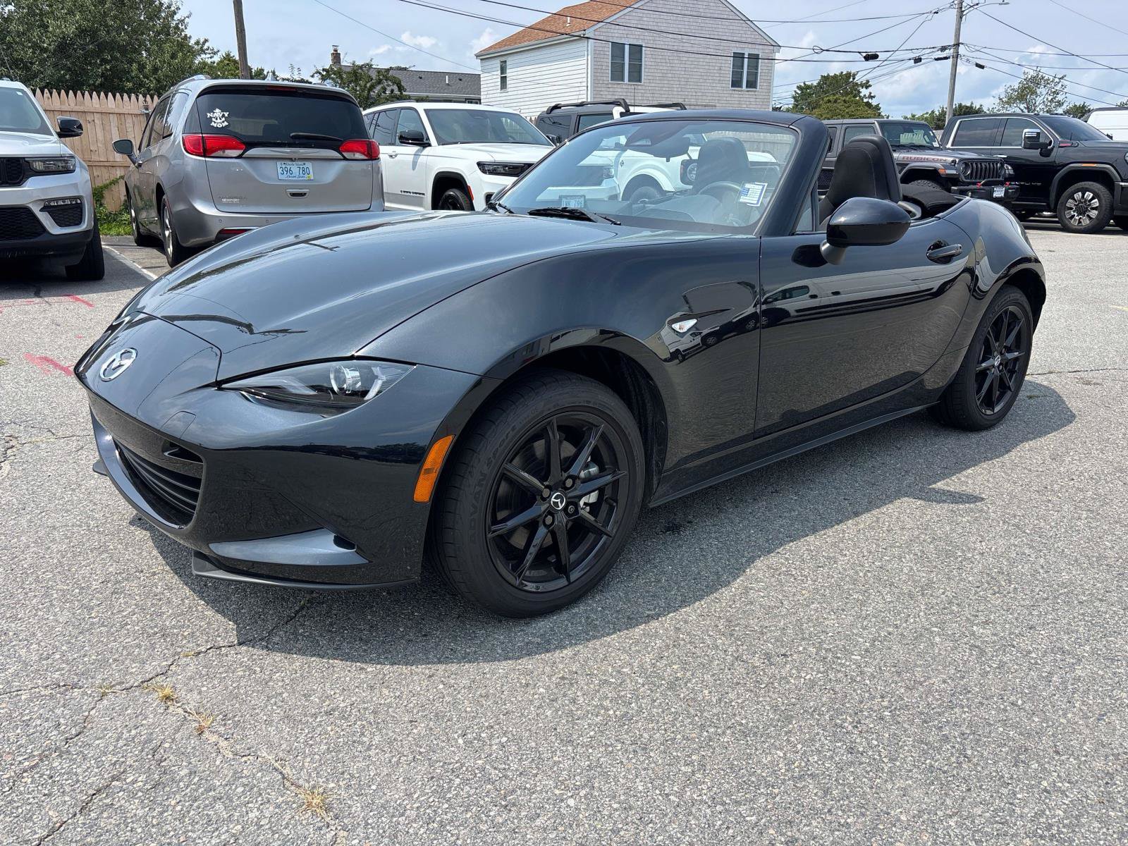 Used 2025 MAZDA MX-5 Miata Sport RWD image 2
