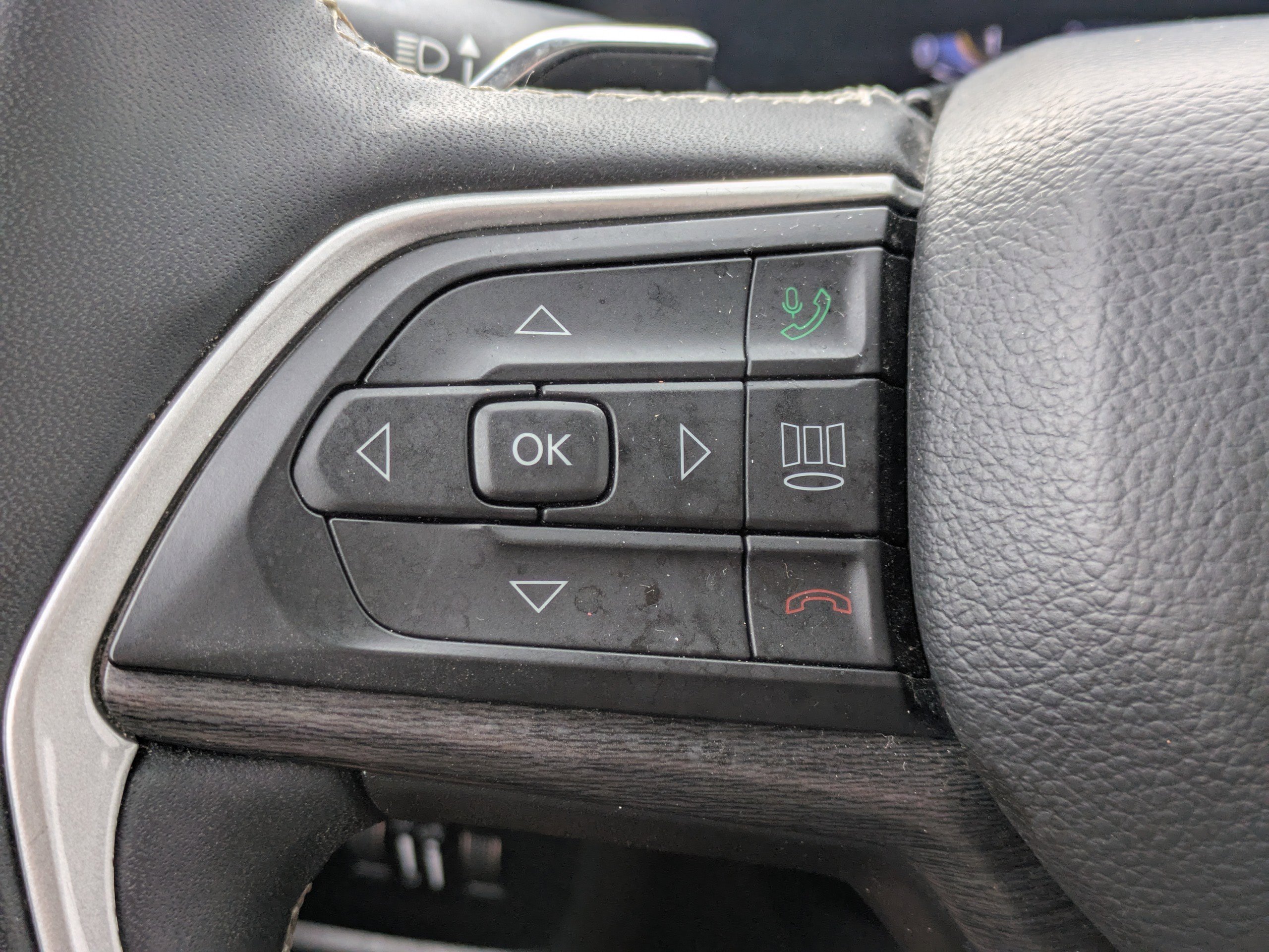 Used 2023 Jeep Grand Cherokee Limited AWD/4WD image 20