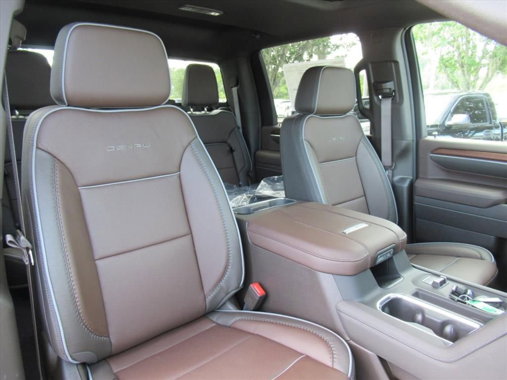 New 2026 GMC Sierra 2500 Denali w/ Denali Reserve Package image 9