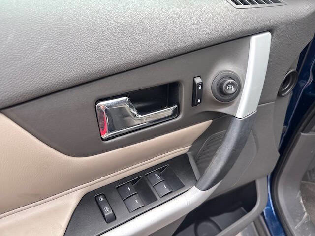 Used 2012 Ford Edge SEL image 32