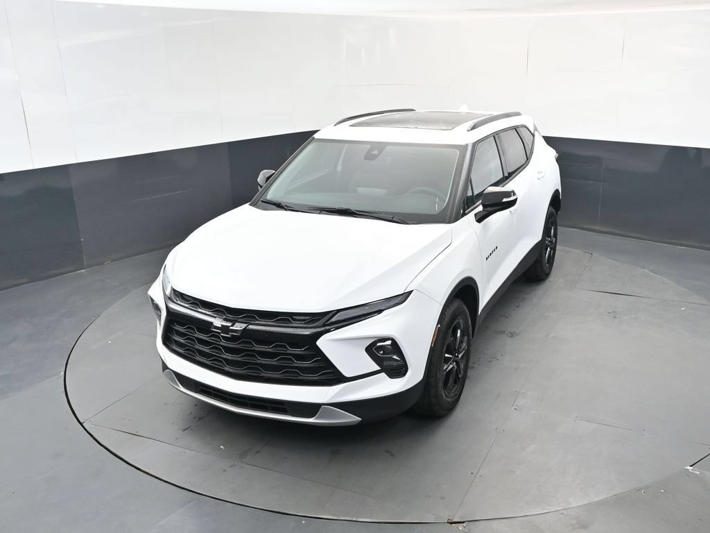New 2026 Chevrolet Blazer LT w/ Midnight/Sport Edition AWD/4WD image 19