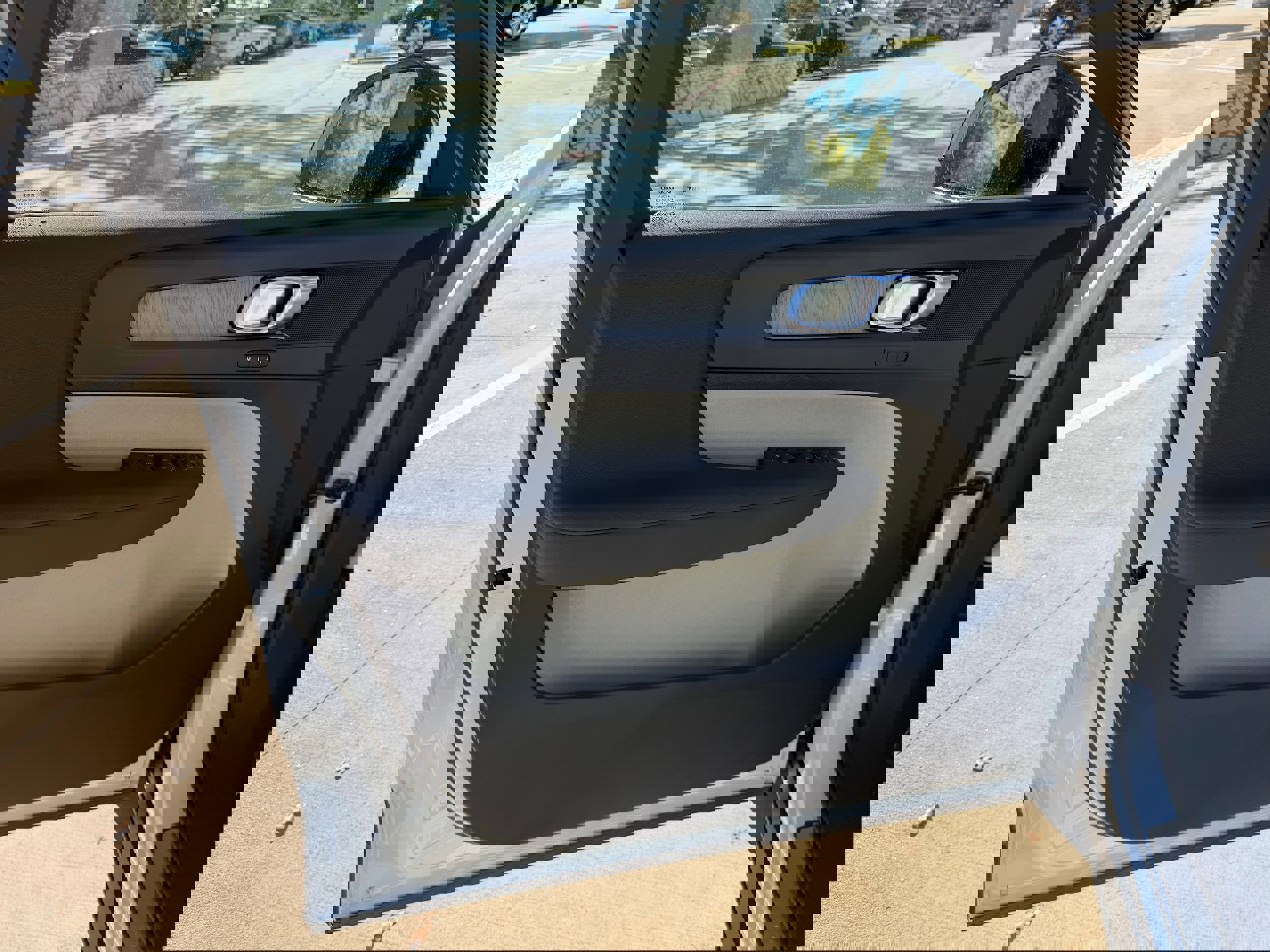 New 2026 Volvo XC40 B5 Plus w/ Protection Package Premier image 16