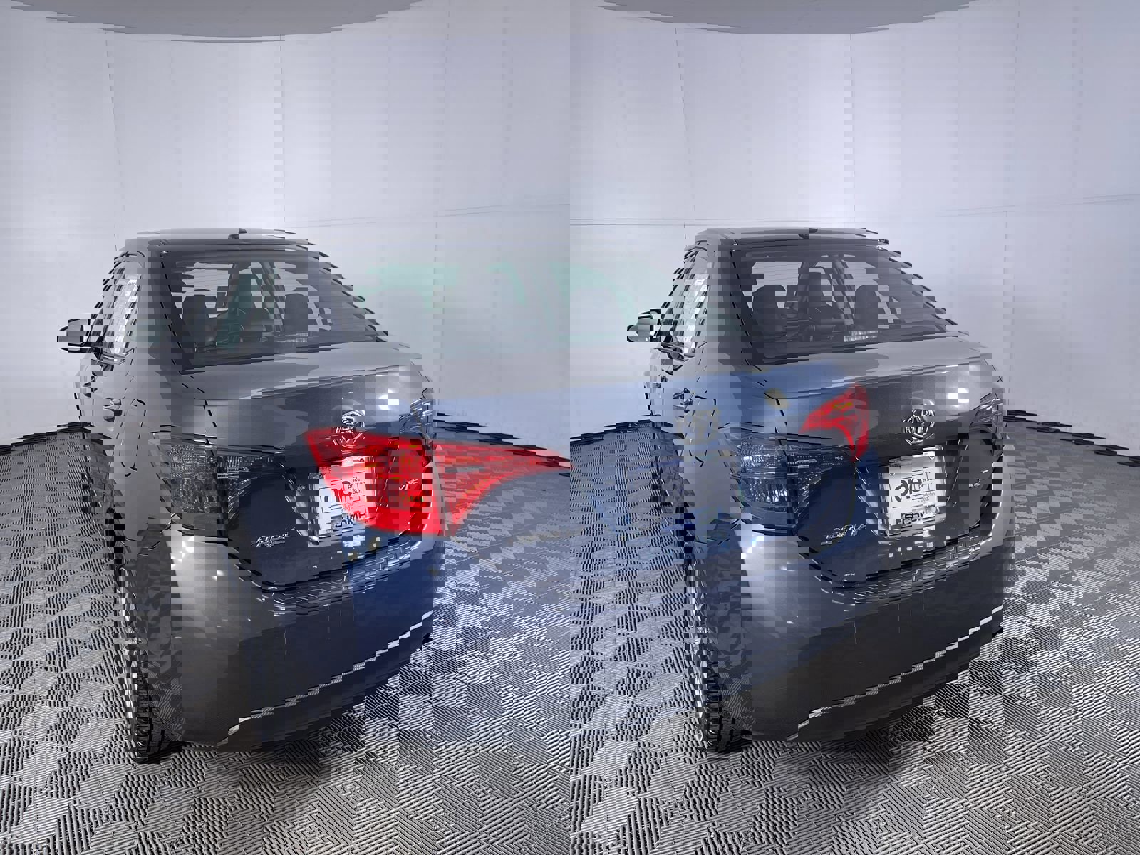 Used 2017 Toyota Corolla XLE image 23