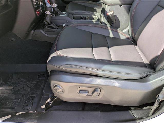 New 2025 Jeep Gladiator Rubicon w/ Convenience Group image 4