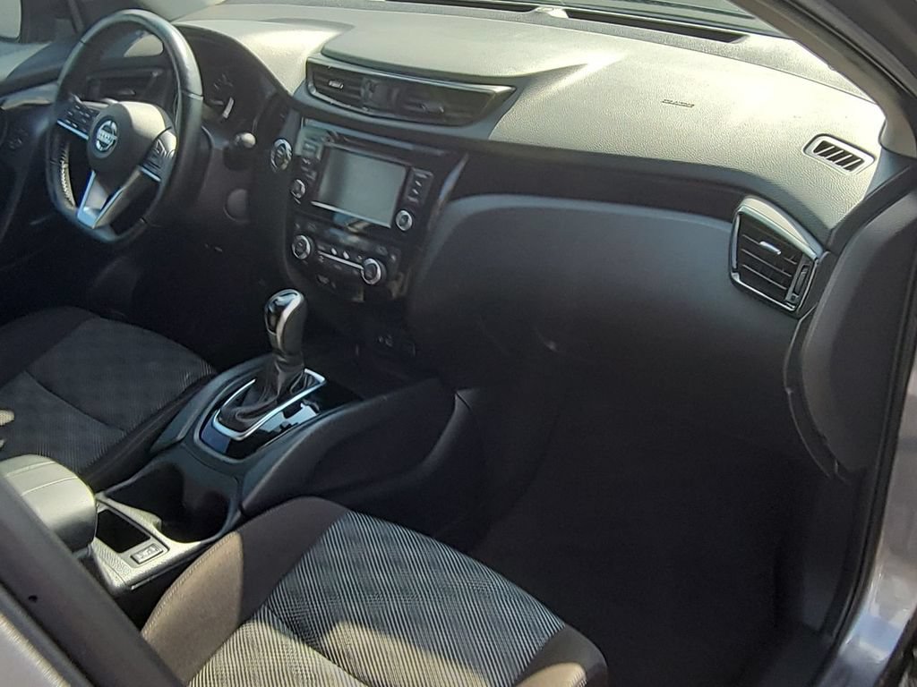 Used 2022 Nissan Rogue Sport SV FWD image 28