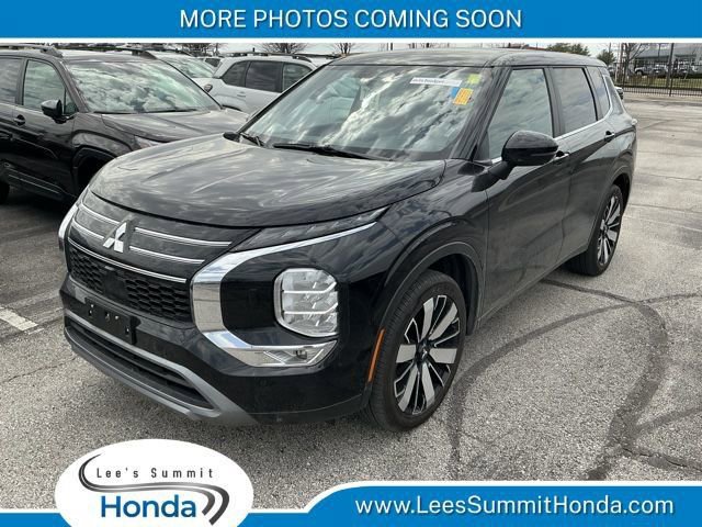 Used 2025 Mitsubishi Outlander SE