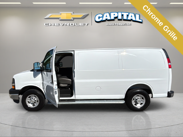 Used 2025 Chevrolet Express 2500 w/ Driver Convenience Package RWD image 11