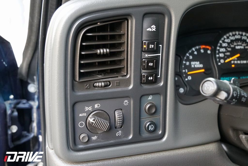 Used 2007 GMC Sierra 3500 SLT w/ Skid Plate Package image 21