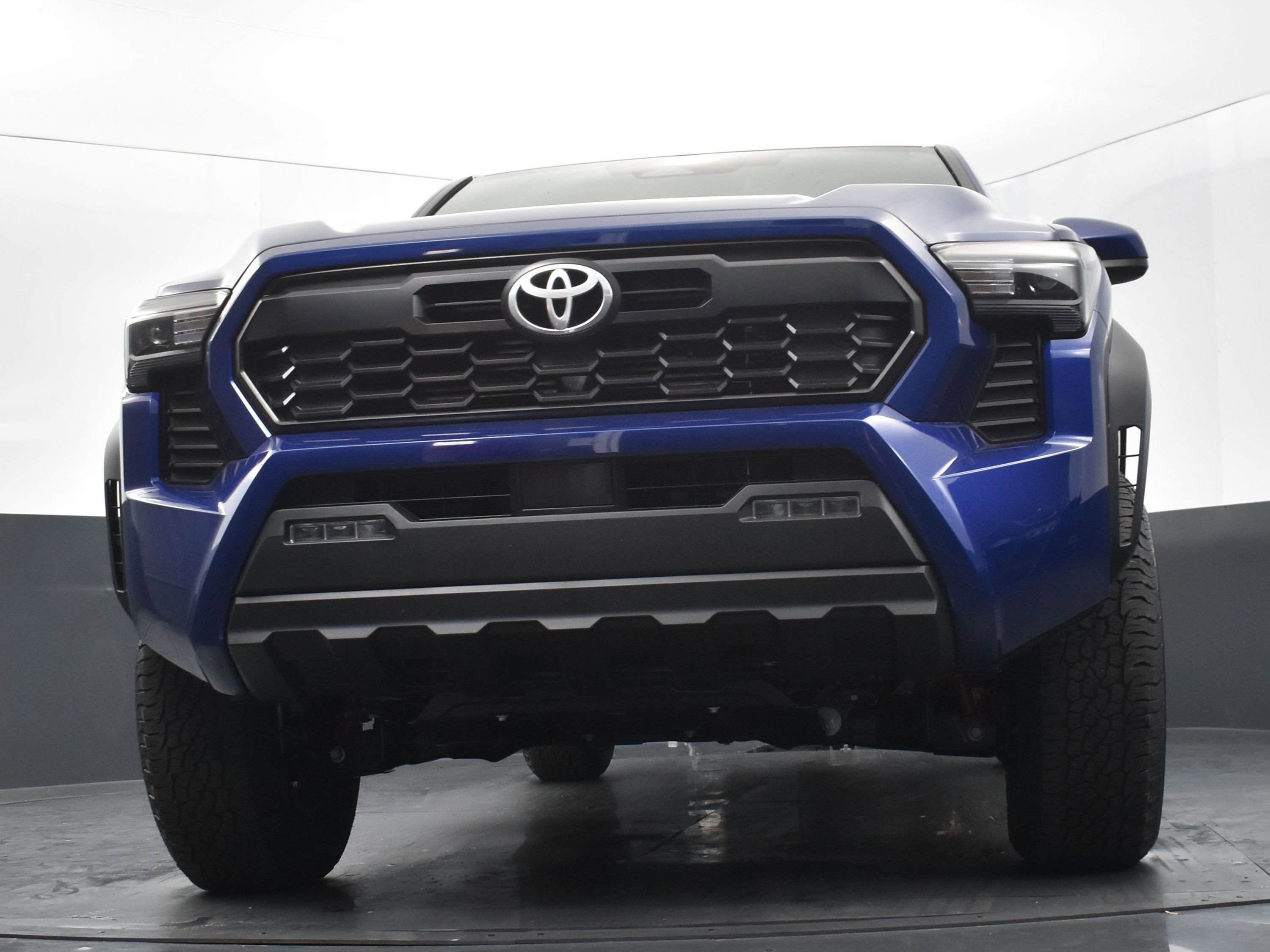Used 2025 Toyota Tacoma TRD Off-Road image 42