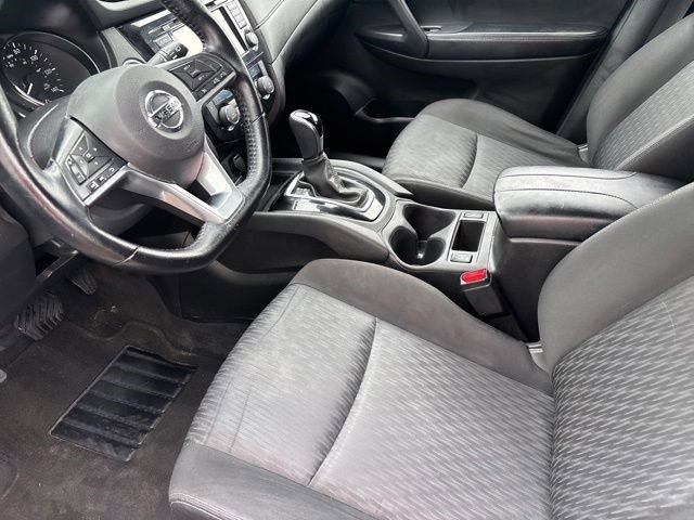 Used 2020 Nissan Rogue SV FWD image 11