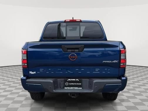 Used 2022 Nissan Frontier PRO-4X AWD/4WD image 4