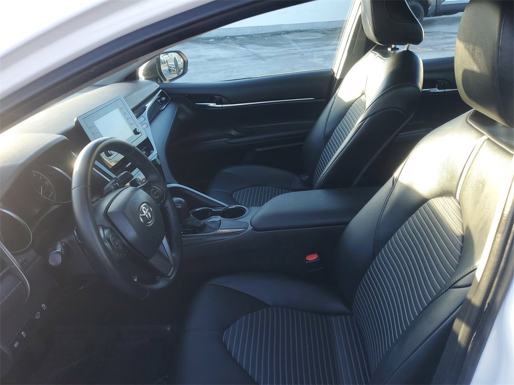 Certified 2021 Toyota Camry SE image 14