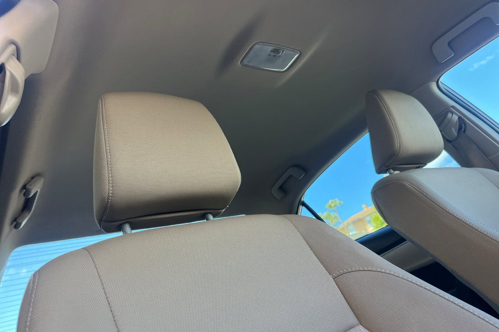 Used 2015 Toyota Corolla LE image 16