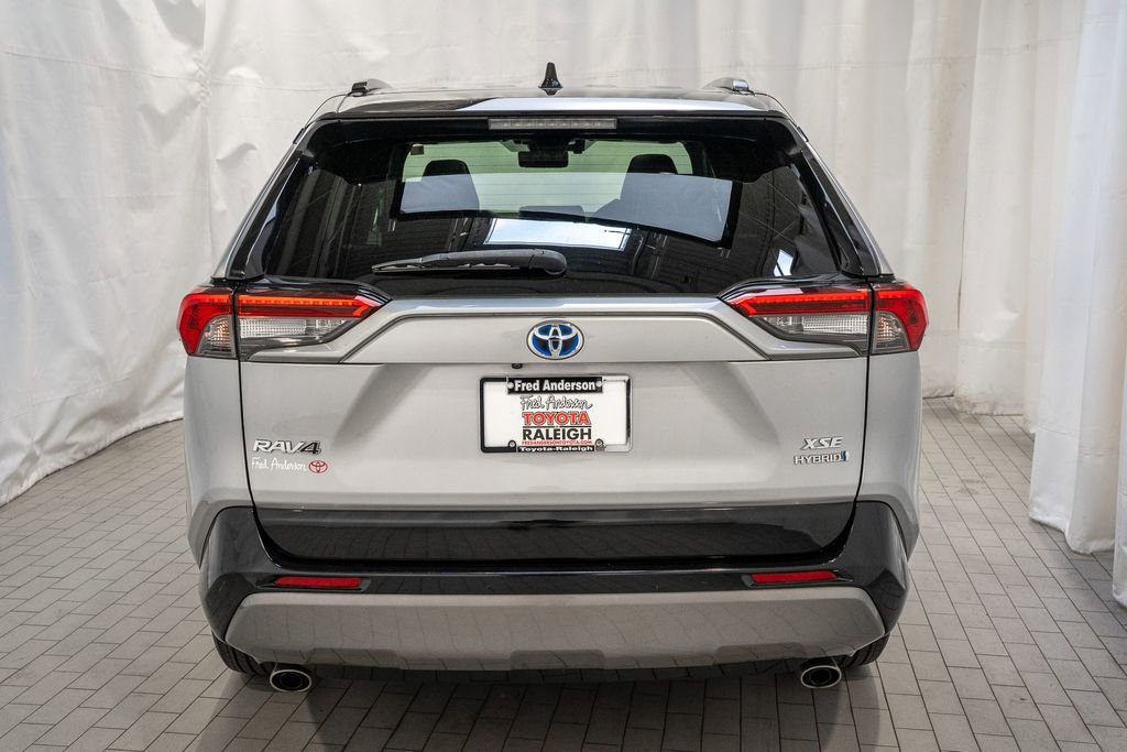 Used 2019 Toyota RAV4 XSE image 4