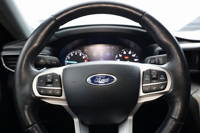 Used 2023 Ford Explorer XLT w/ Equipment Group 202A image 13