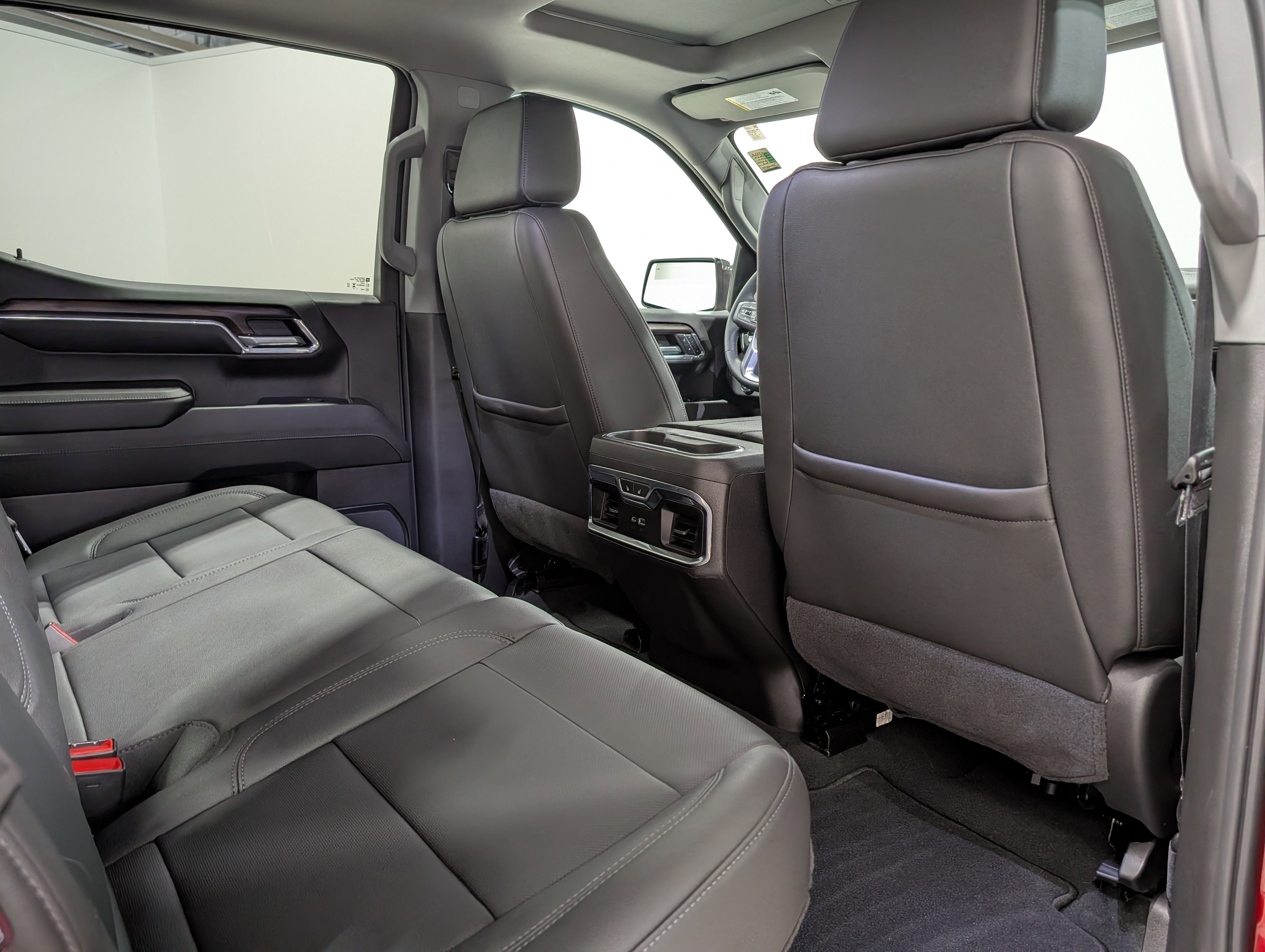 Used 2024 GMC Sierra 1500 SLT w/ SLT Premium Plus Package image 18