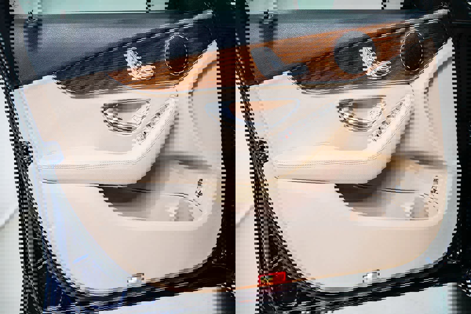 Used 2020 Mercedes-Benz C 300 Sedan image 19