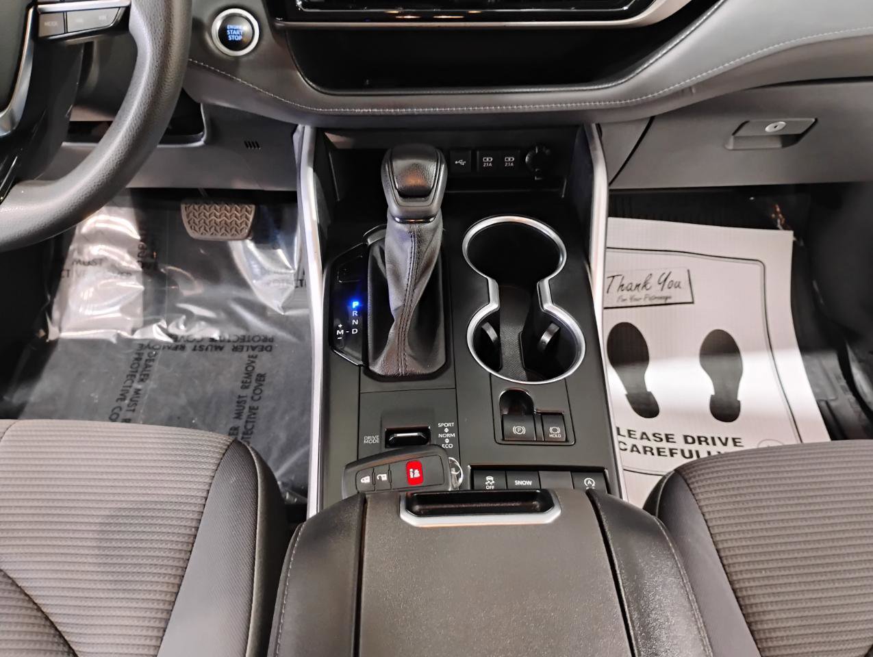 Used 2021 Toyota Highlander L image 53