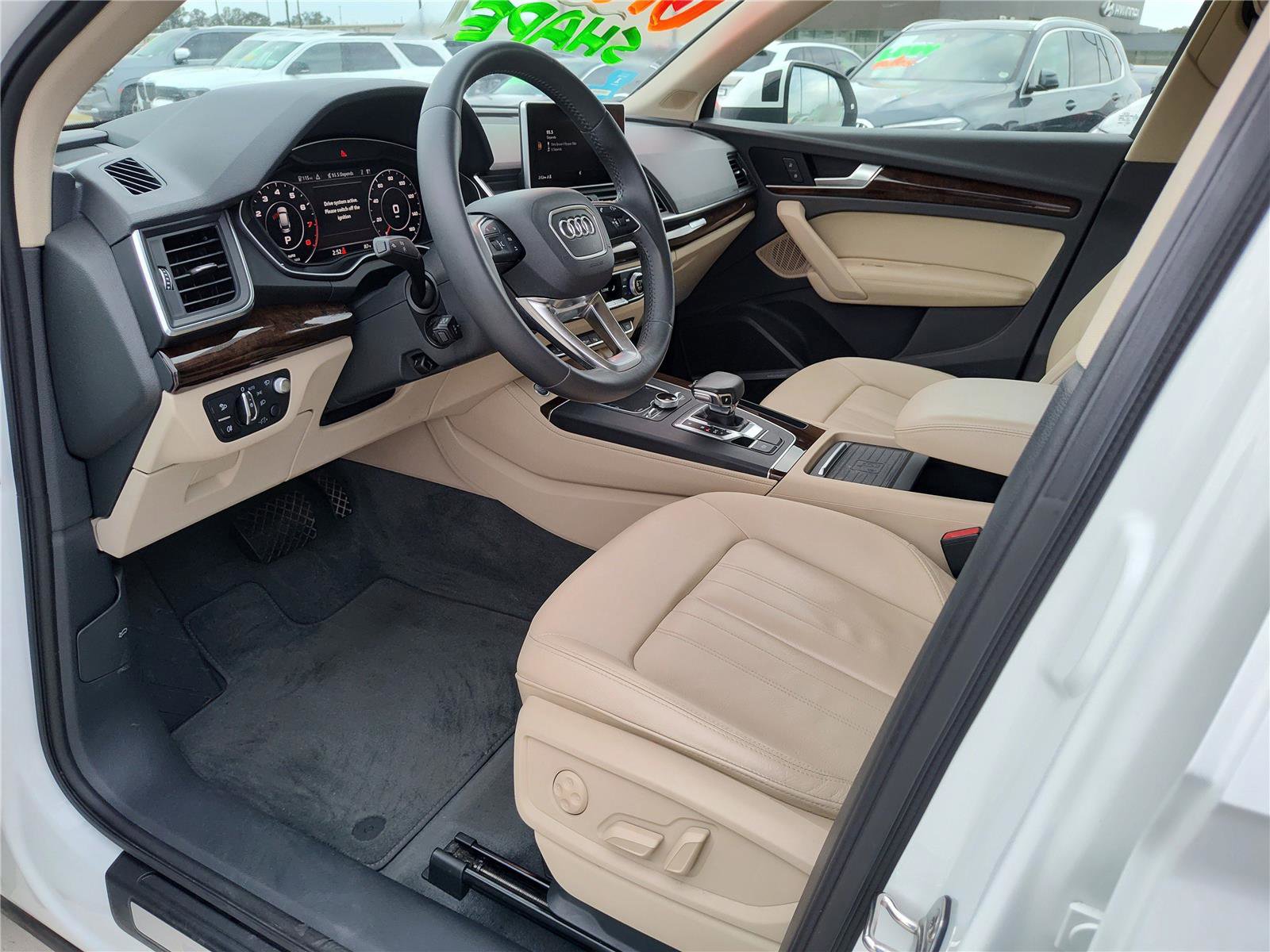 Used 2019 Audi Q5 Prestige w/ Prestige Package image 2
