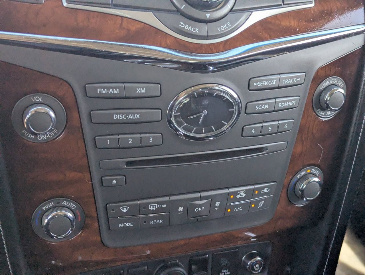Used 2016 INFINITI QX80 2WD w/ Deluxe Technology Package image 26