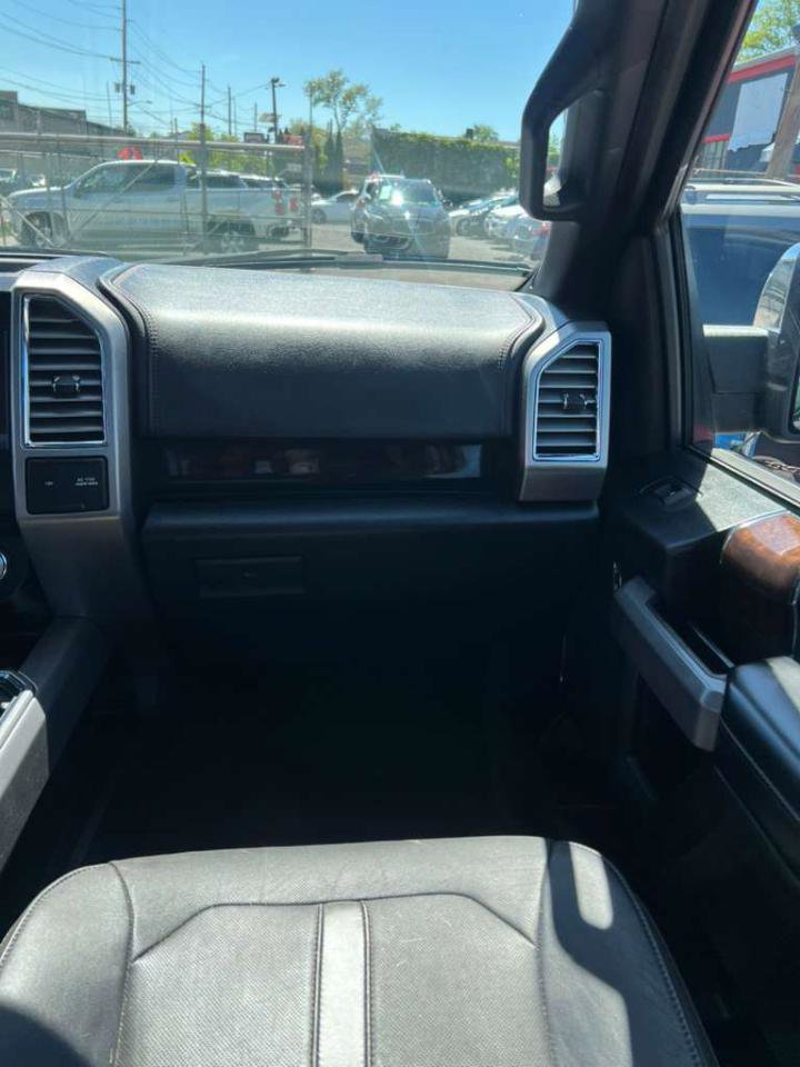 Used 2015 Ford F150 Platinum w/ Equipment Group 701A Luxury AWD/4WD image 25