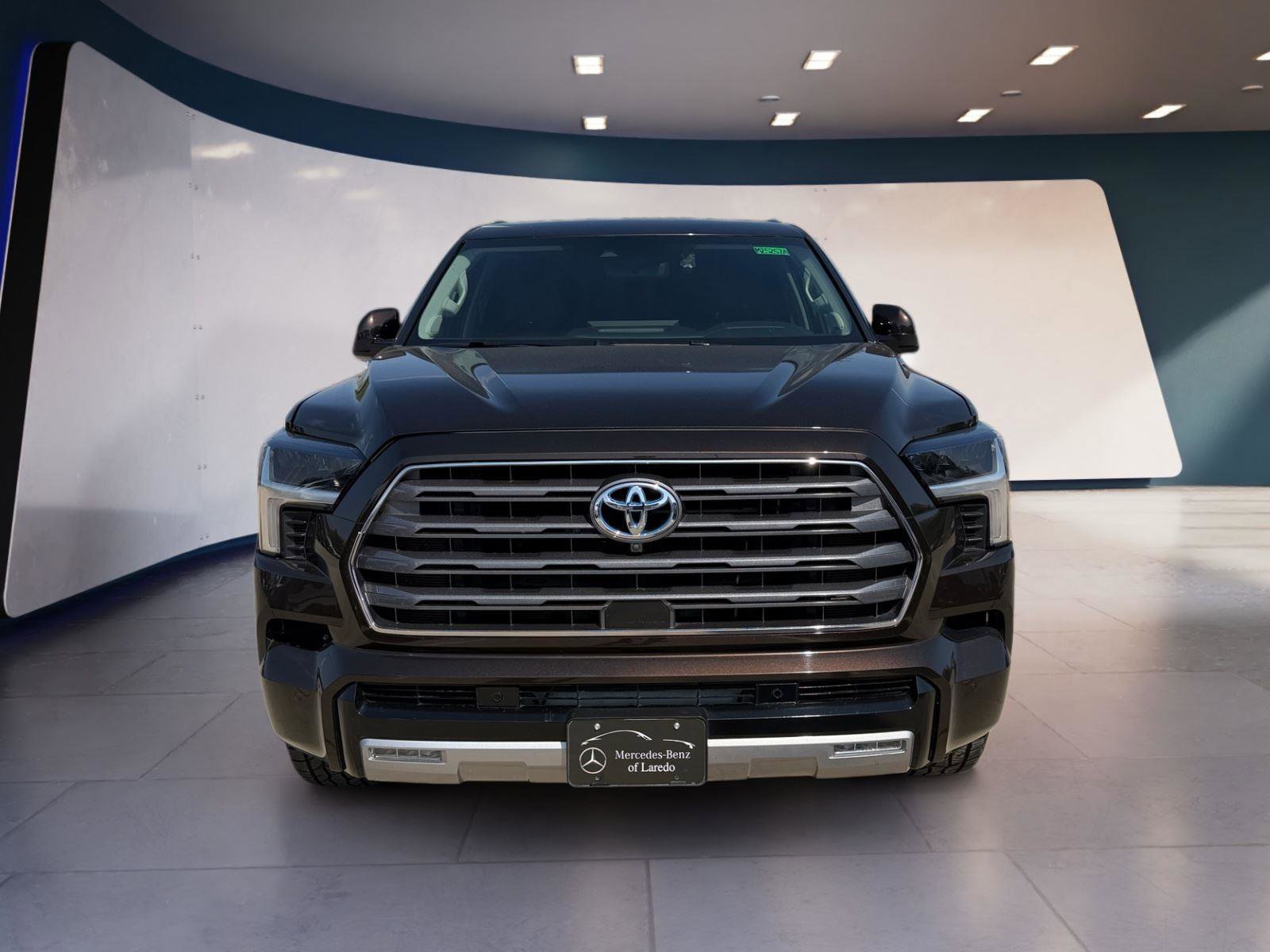 Used 2023 Toyota Sequoia Limited w/ Tow Technology Package image 8