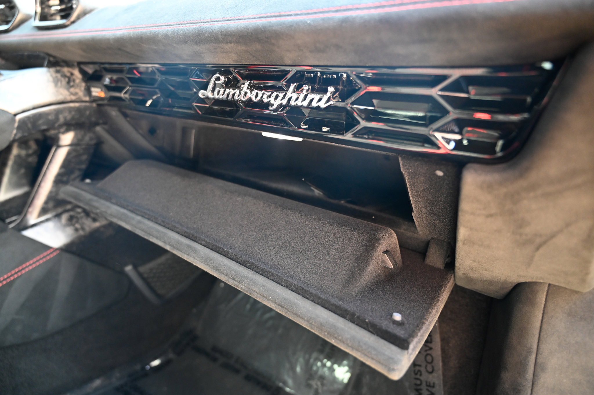 Used 2018 Lamborghini Huracan Performante image 44