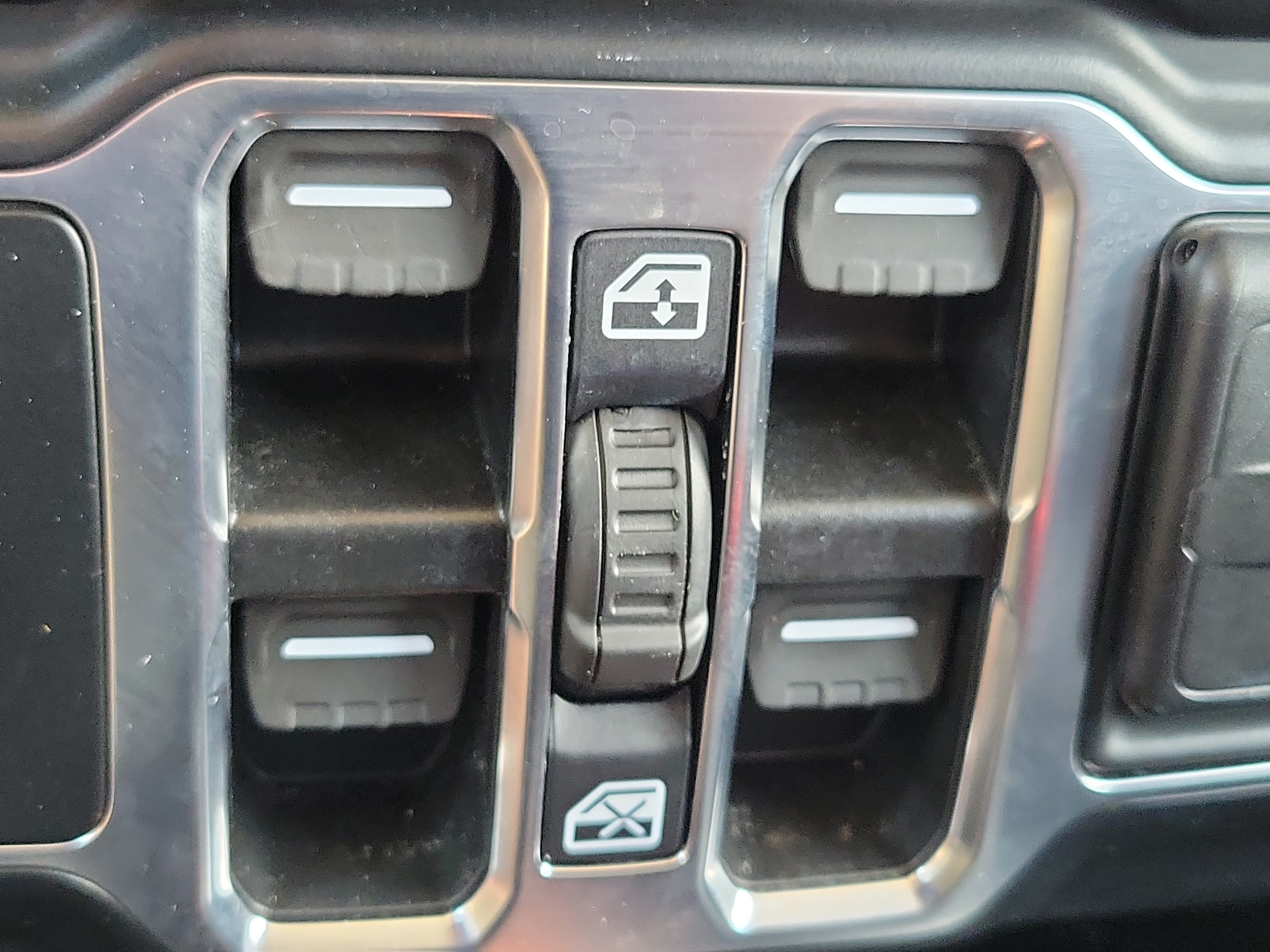 Used 2021 Jeep Wrangler Unlimited Sport AWD/4WD image 22