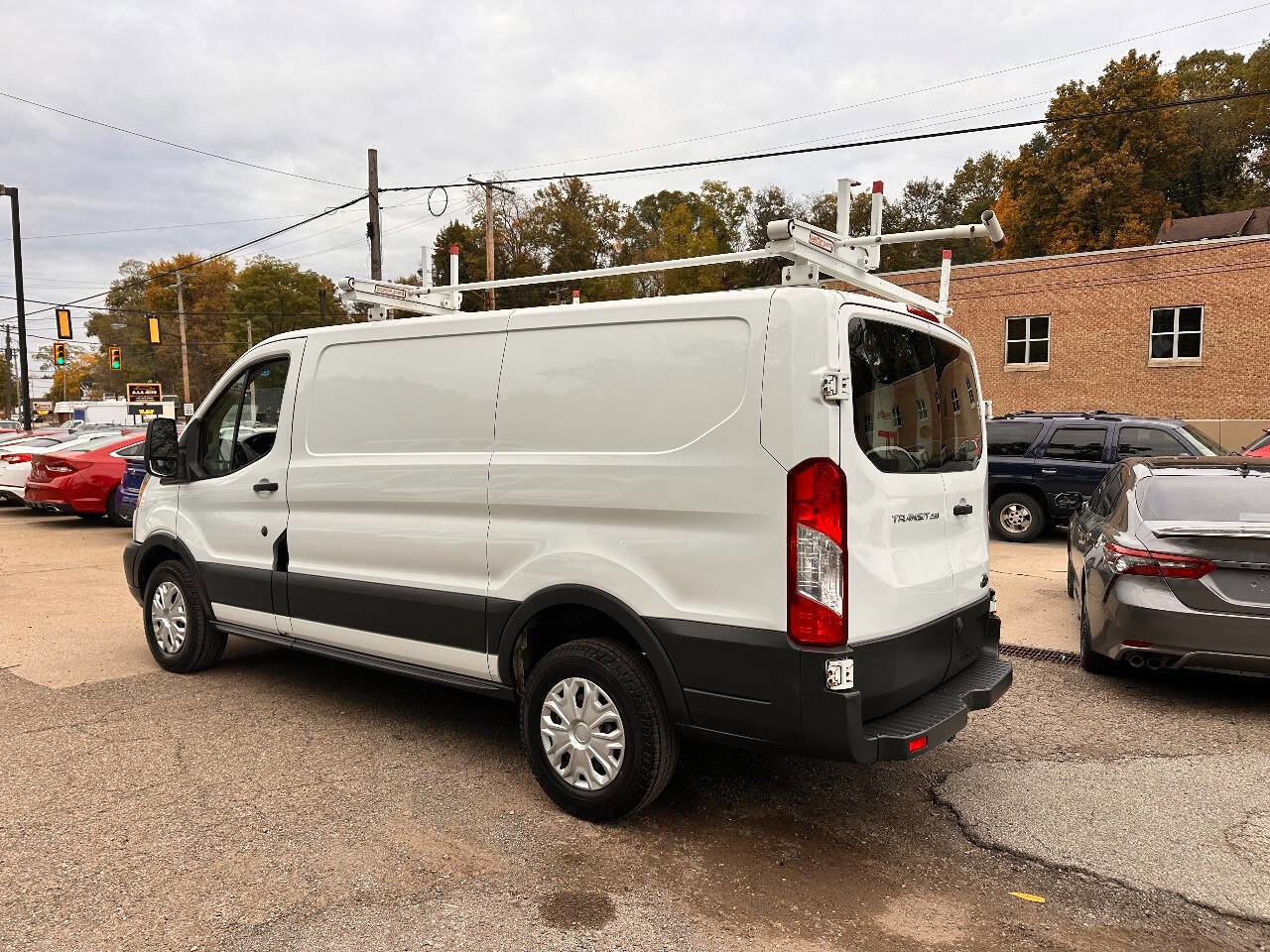 Used 2016 Ford Transit 250 130 Low Roof w/ Interior Upgrade Package image 4