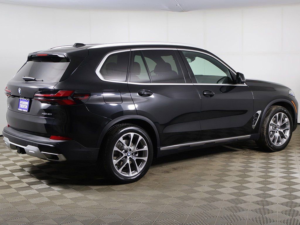 Used 2024 BMW X5 xDrive40i w/ Premium Package image 13