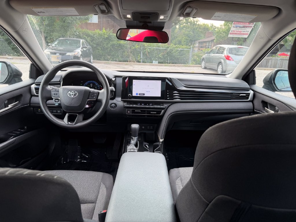 Used 2025 Toyota Camry LE FWD image 6