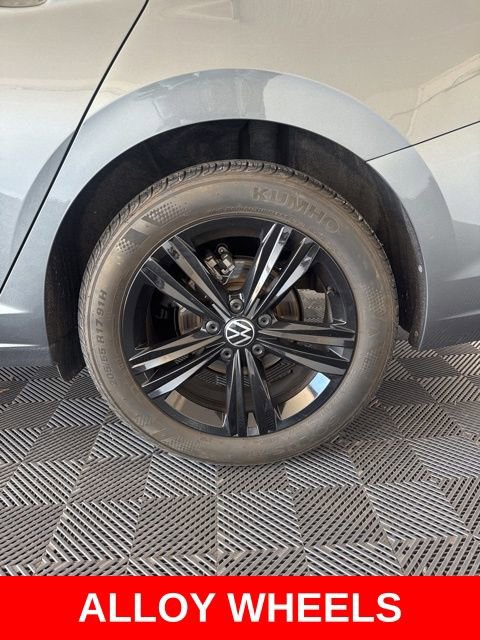 Used 2024 Volkswagen Jetta SE FWD image 10
