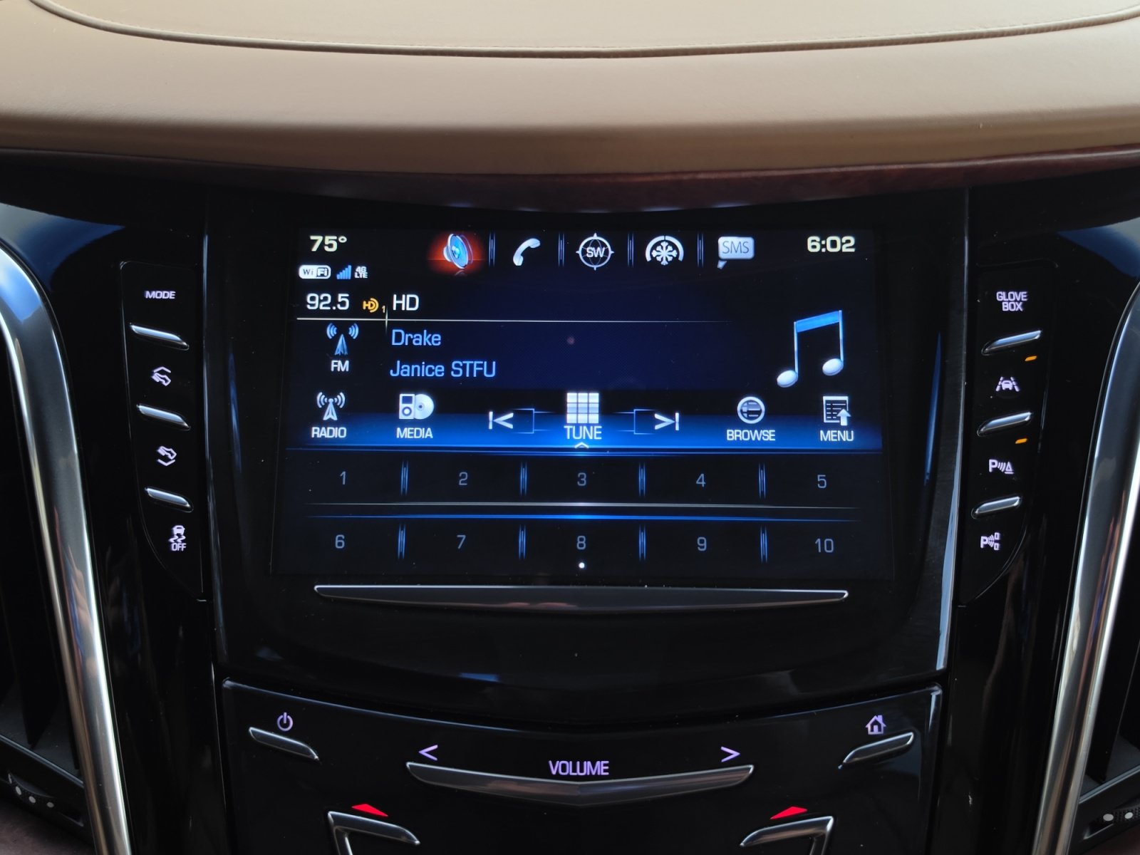 Used 2017 Cadillac Escalade Platinum AWD/4WD image 17