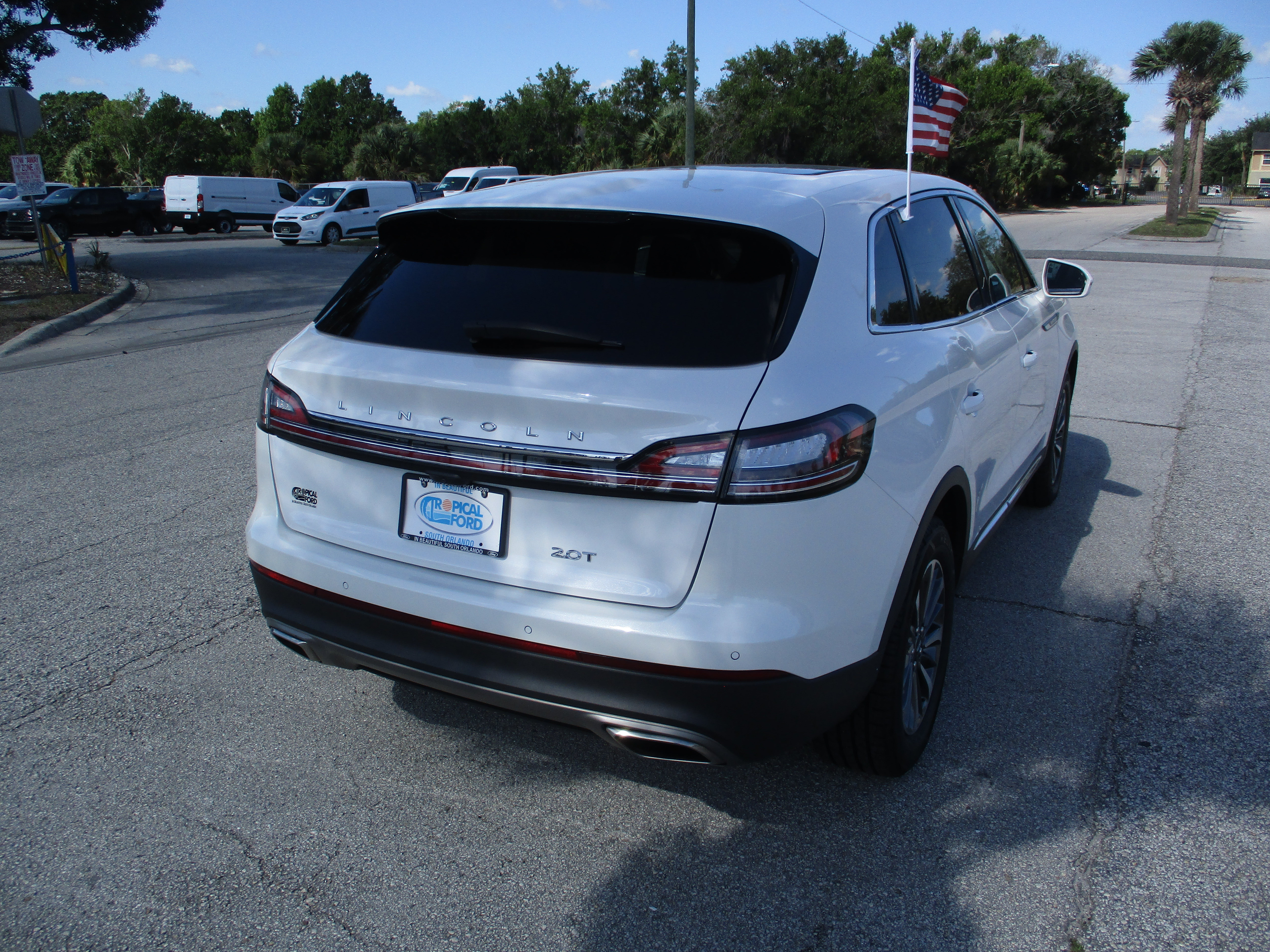 Used 2023 Lincoln Nautilus Reserve FWD image 7