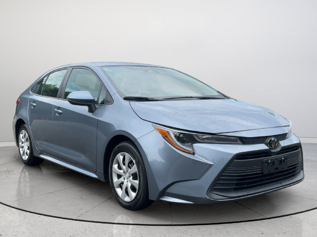 Used 2024 Toyota Corolla LE FWD image 1