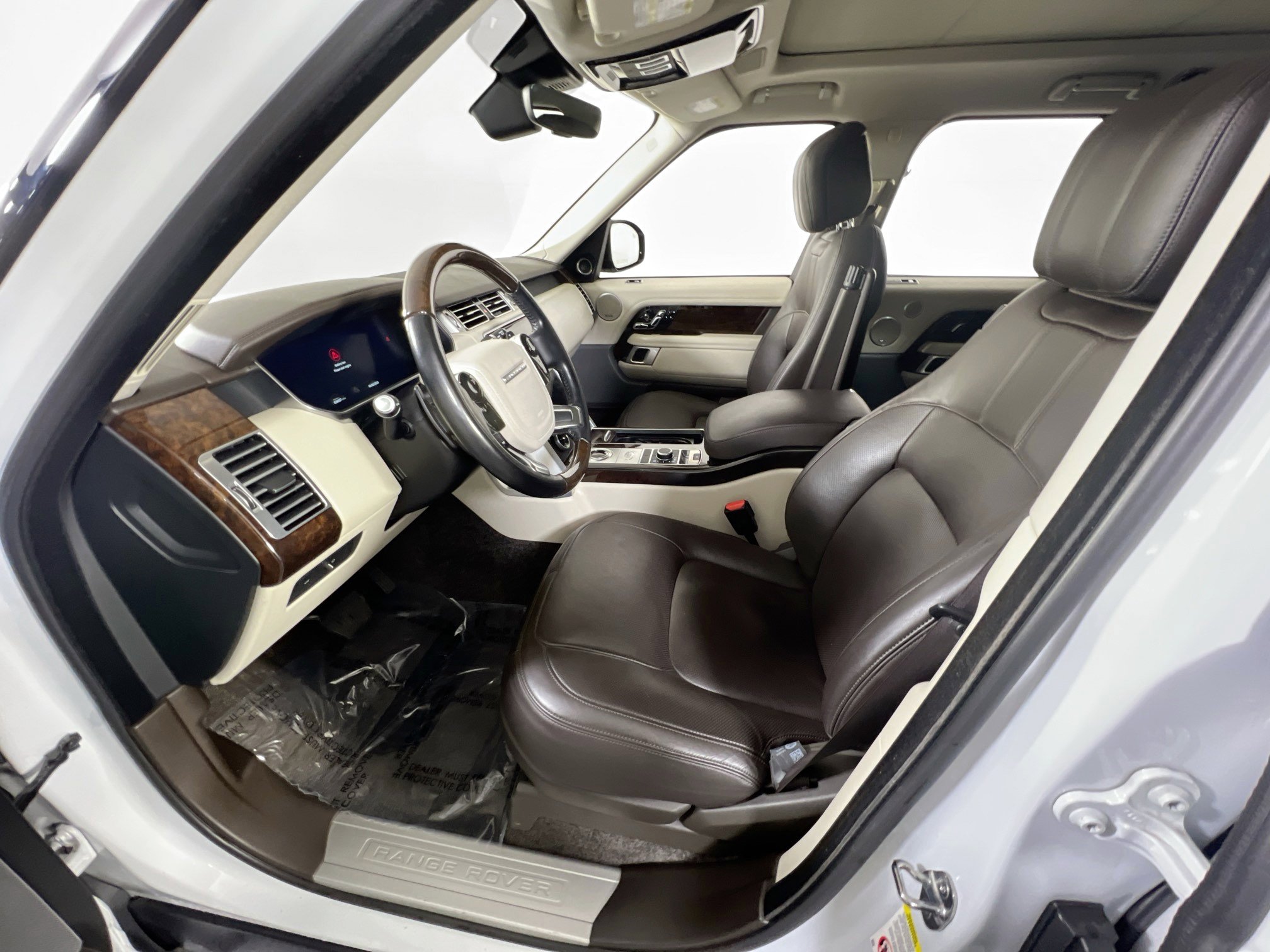 Used 2020 Land Rover Range Rover HSE image 20