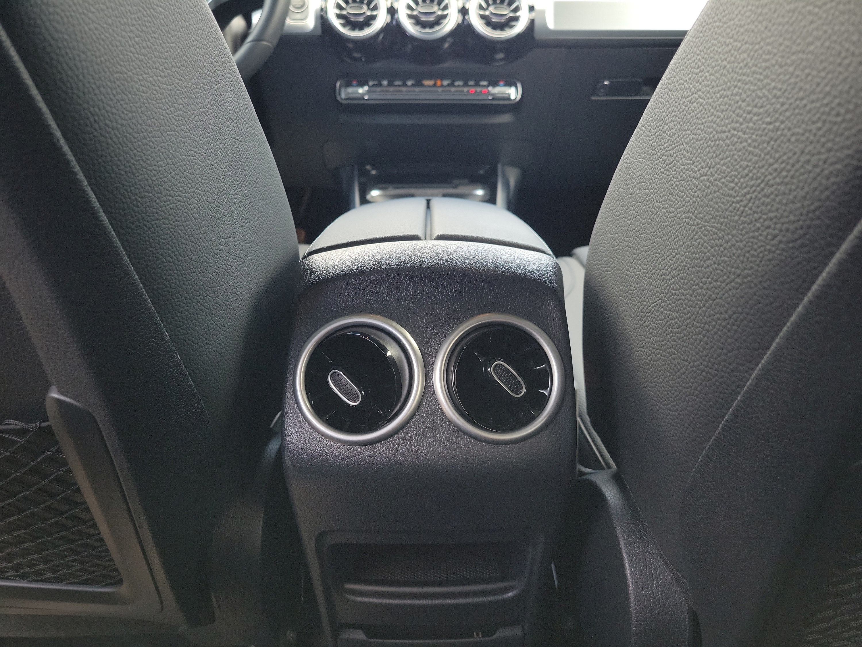 Used 2024 Mercedes-Benz GLB 250 image 11