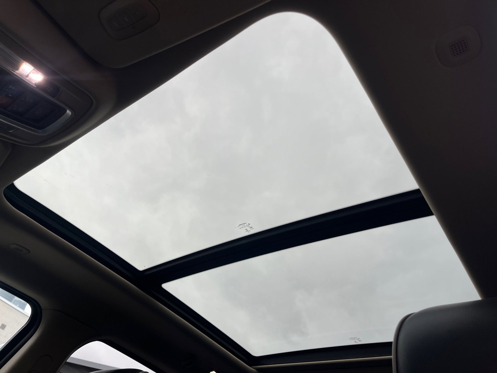 Used 2019 RAM 1500 Laramie image 30