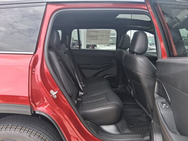 New 2026 Jeep Cherokee Overland w/ Advanced Pro Tech Group AWD/4WD image 23