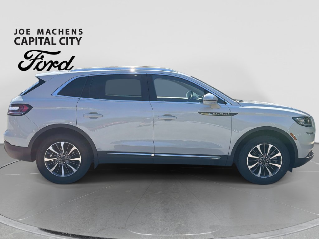 Used 2023 Lincoln Nautilus FWD w/ Premium Package image 3